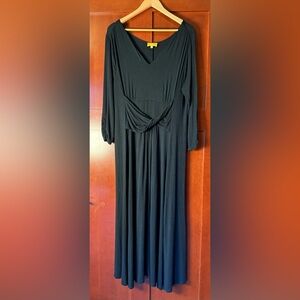 Liz Lange Black Knit Dress With Flattering Waist Detail & Ruched Sleeves